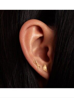 NEW WWAKE Solid Gold Smudge Wisp Earrings